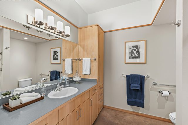 2205 Ashland Street 210, Ashland, OR 97520