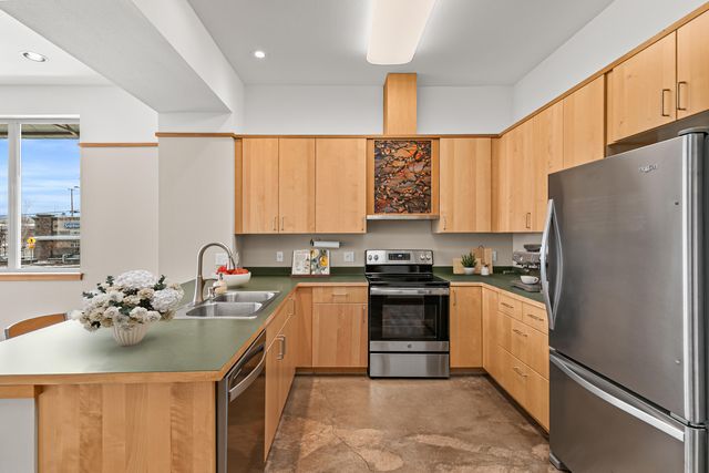 2205 Ashland Street 210, Ashland, OR 97520