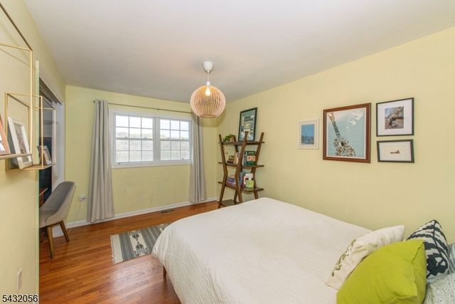 17 Reeve Ave, Stanhope Boro, NJ 07874