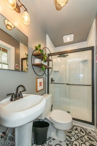 17 Reeve Ave, Stanhope Boro, NJ 07874