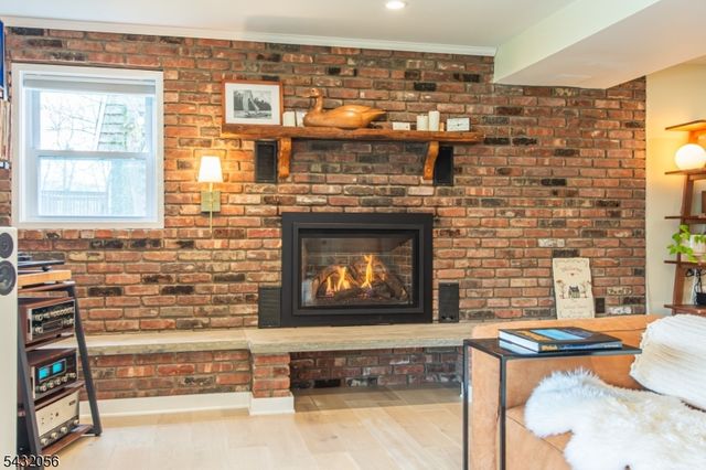 17 Reeve Ave, Stanhope Boro, NJ 07874
