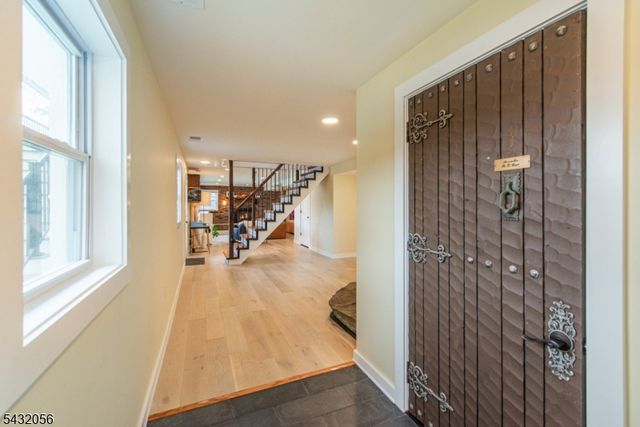 17 Reeve Ave, Stanhope Boro, NJ 07874