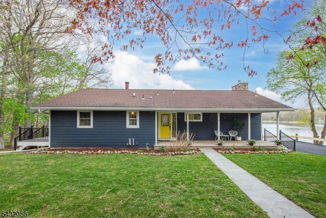 17 Reeve Ave, Stanhope Boro, NJ 07874