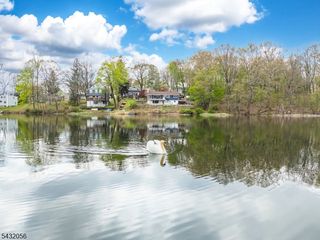 17 Reeve Ave, Stanhope Boro, NJ 07874