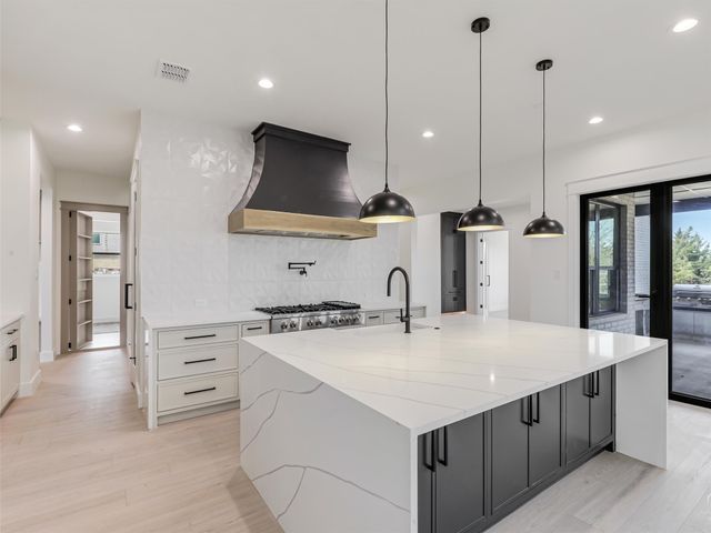 209 Avery Lane, Gunter, TX 75058