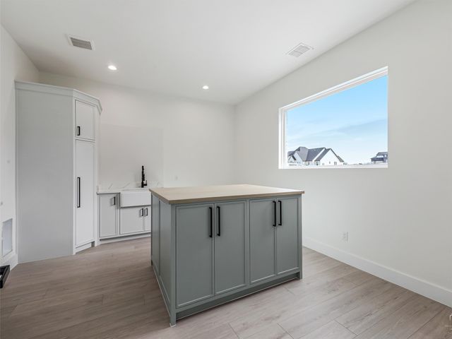 209 Avery Lane, Gunter, TX 75058