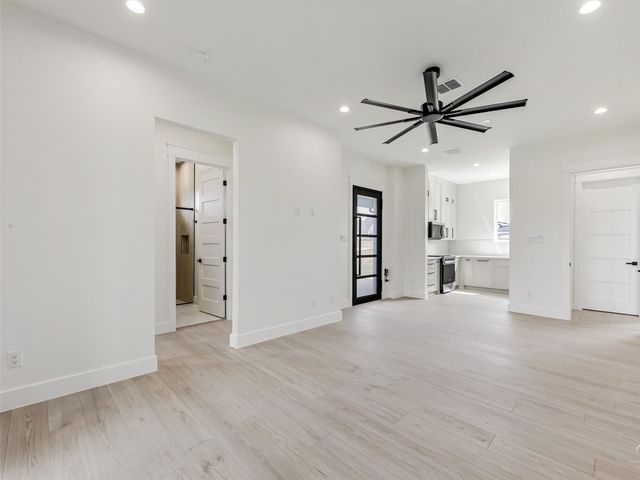 209 Avery Lane, Gunter, TX 75058