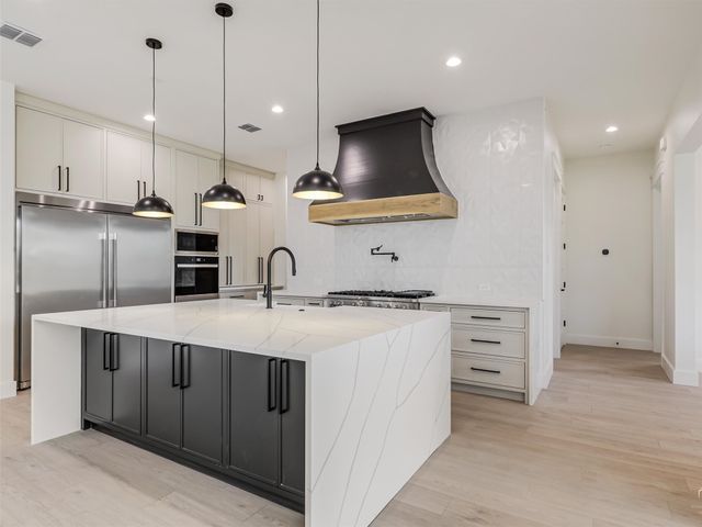 209 Avery Lane, Gunter, TX 75058