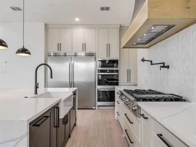 209 Avery Lane, Gunter, TX 75058