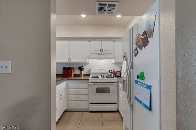 4060 Gold Coast Drive, Las Vegas, NV 89121