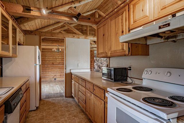 700 Neil Creek Road, Ashland, OR 97520
