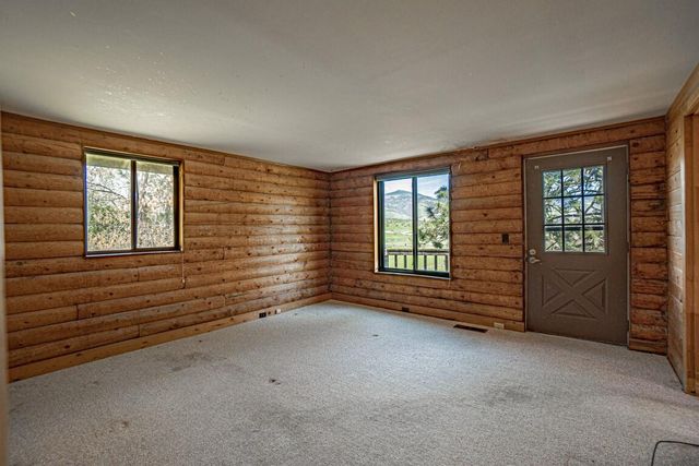 700 Neil Creek Road, Ashland, OR 97520