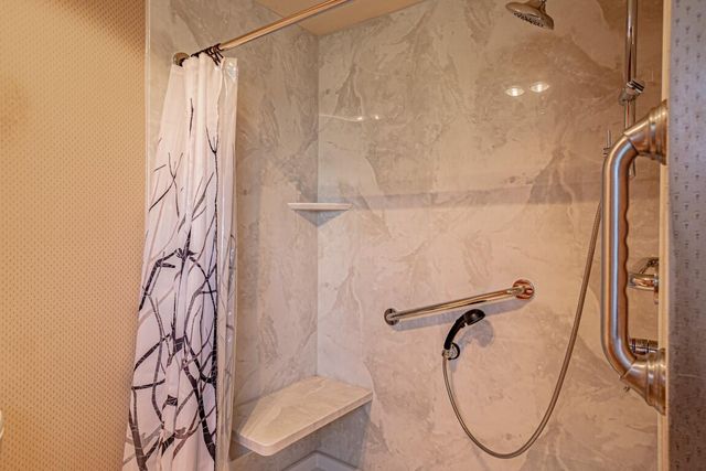 700 Neil Creek Road, Ashland, OR 97520