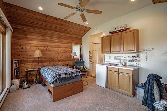 700 Neil Creek Road, Ashland, OR 97520