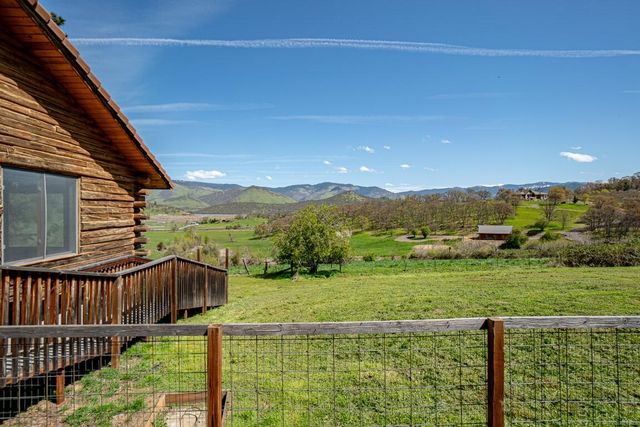 700 Neil Creek Road, Ashland, OR 97520