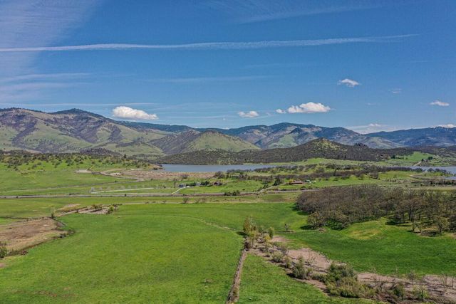 700 Neil Creek Road, Ashland, OR 97520