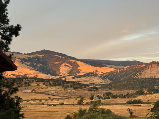 700 Neil Creek Road, Ashland, OR 97520