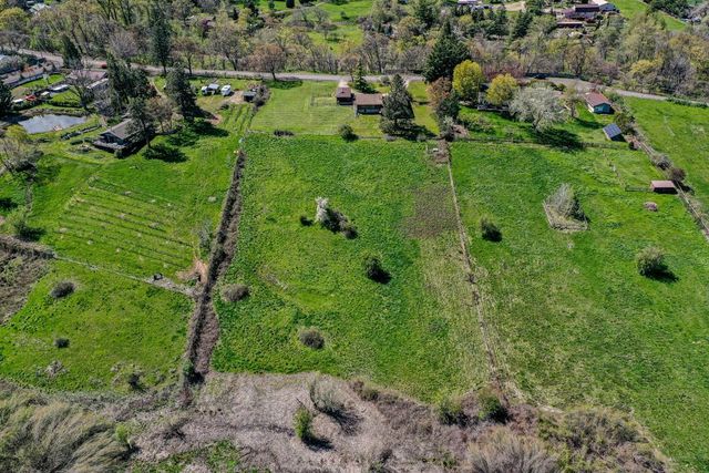 700 Neil Creek Road, Ashland, OR 97520