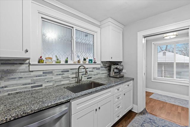 575 E Lewiston Avenue, Ferndale City, MI 48220