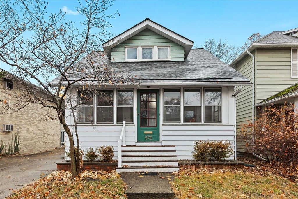 575 E Lewiston Avenue, Ferndale City, MI 48220