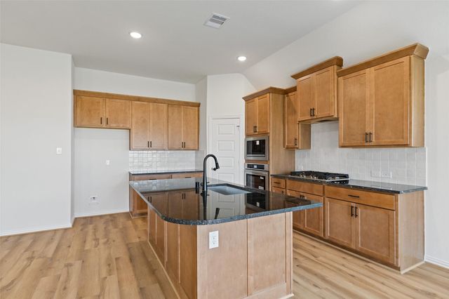 32018 Hoptree Lane, Waller, TX 77484