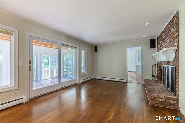 4 Twist Hill Road, Newtown, CT 06470