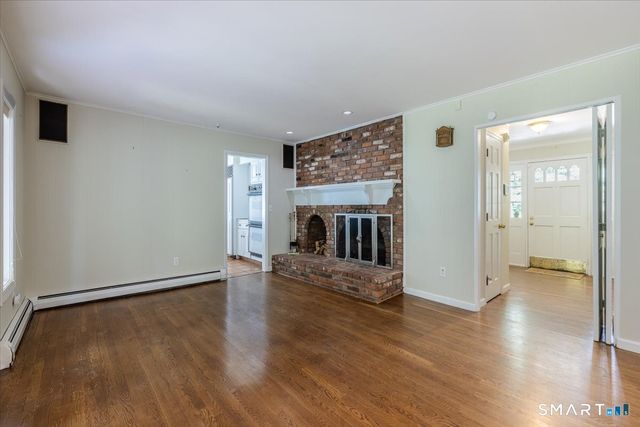 4 Twist Hill Road, Newtown, CT 06470
