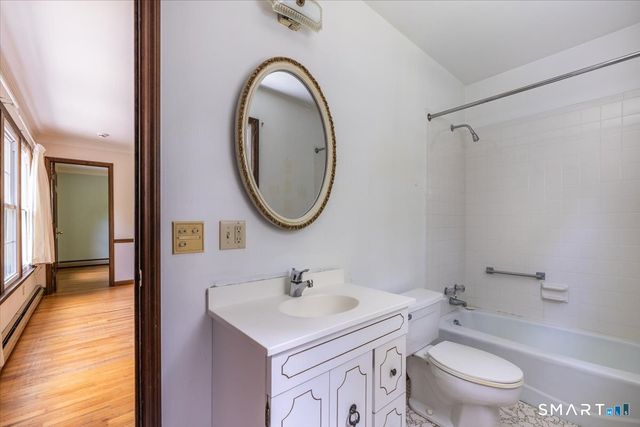 4 Twist Hill Road, Newtown, CT 06470