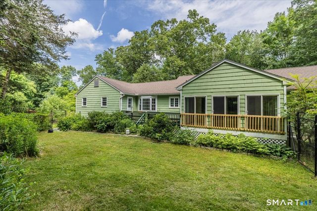 4 Twist Hill Road, Newtown, CT 06470