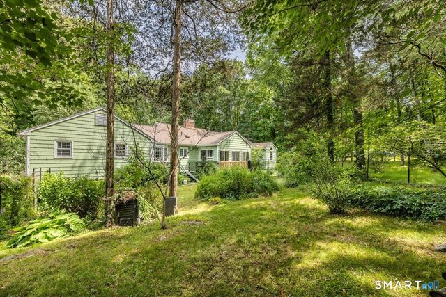 4 Twist Hill Road, Newtown, CT 06470