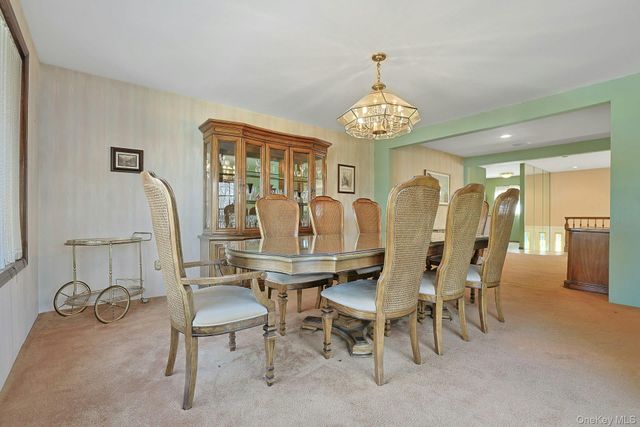 25 Tennyson Drive, Nanuet, NY 10954