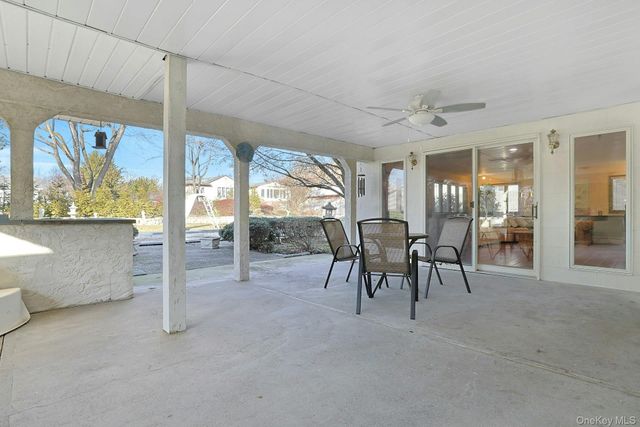 25 Tennyson Drive, Nanuet, NY 10954