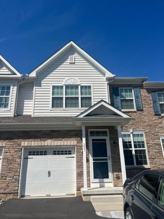 287 Redclover Lane, Upper Macungie Twp, PA 18104