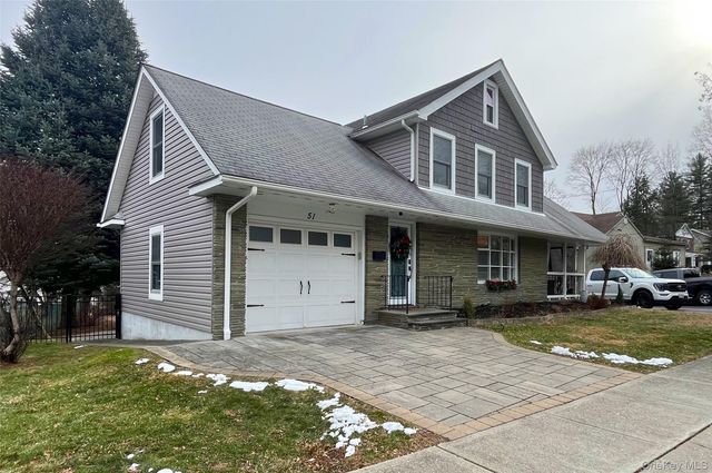 51 Woodland Avenue, Poughkeepsie, NY 12603