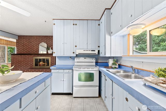 2205 97th Street E, Tacoma, WA 98445