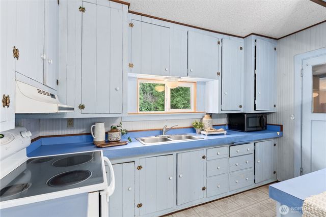 2205 97th Street E, Tacoma, WA 98445