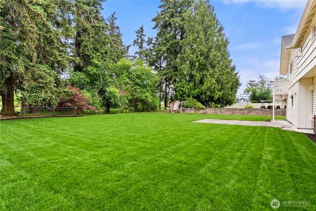 2205 97th Street E, Tacoma, WA 98445