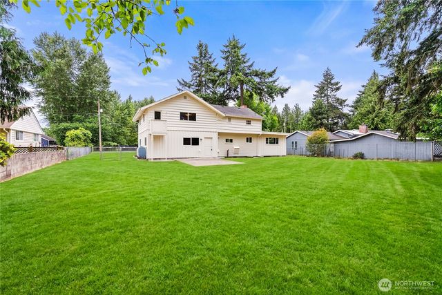 2205 97th Street E, Tacoma, WA 98445