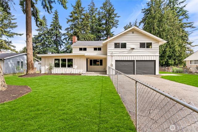 2205 97th Street E, Tacoma, WA 98445