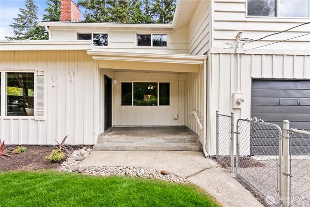 2205 97th Street E, Tacoma, WA 98445