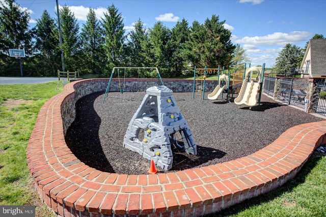 75 GARRISON FALLS DR, Gettysburg, PA 17325