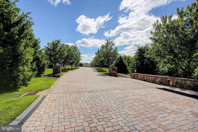 75 GARRISON FALLS DR, Gettysburg, PA 17325