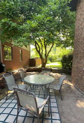 4532 Pershing Avenue, Downers Grove, IL 60515