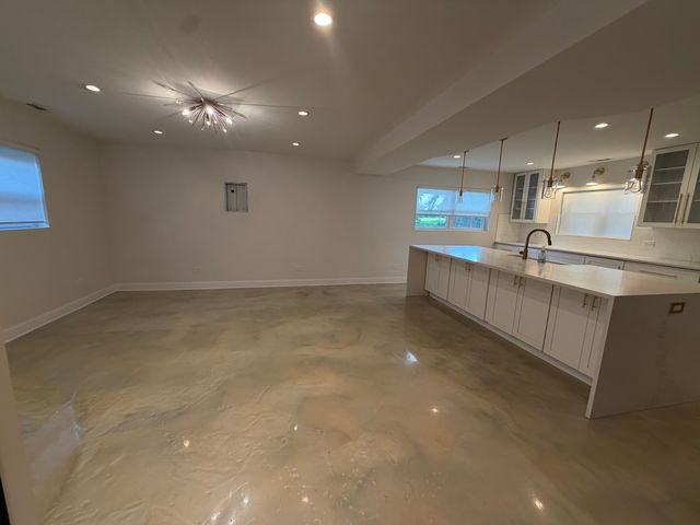 4532 Pershing Avenue, Downers Grove, IL 60515