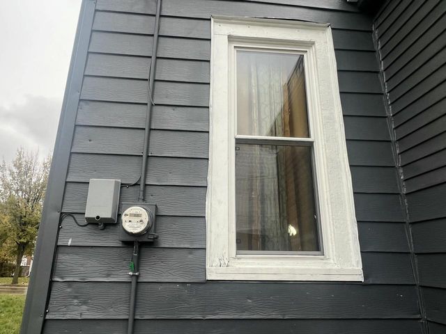 212 W Center STREET, Milwaukee, WI 53212