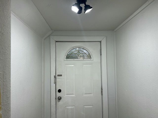 212 W Center STREET, Milwaukee, WI 53212