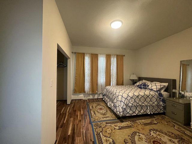 212 W Center STREET, Milwaukee, WI 53212