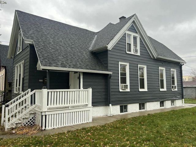 212 W Center STREET, Milwaukee, WI 53212