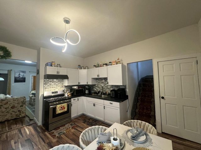 212 W Center STREET, Milwaukee, WI 53212