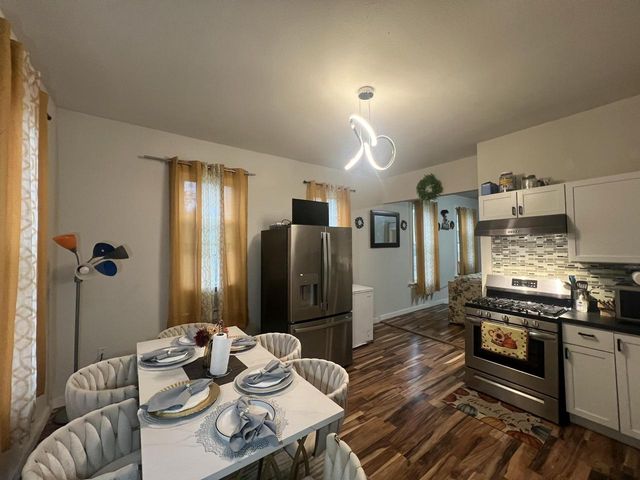 212 W Center STREET, Milwaukee, WI 53212